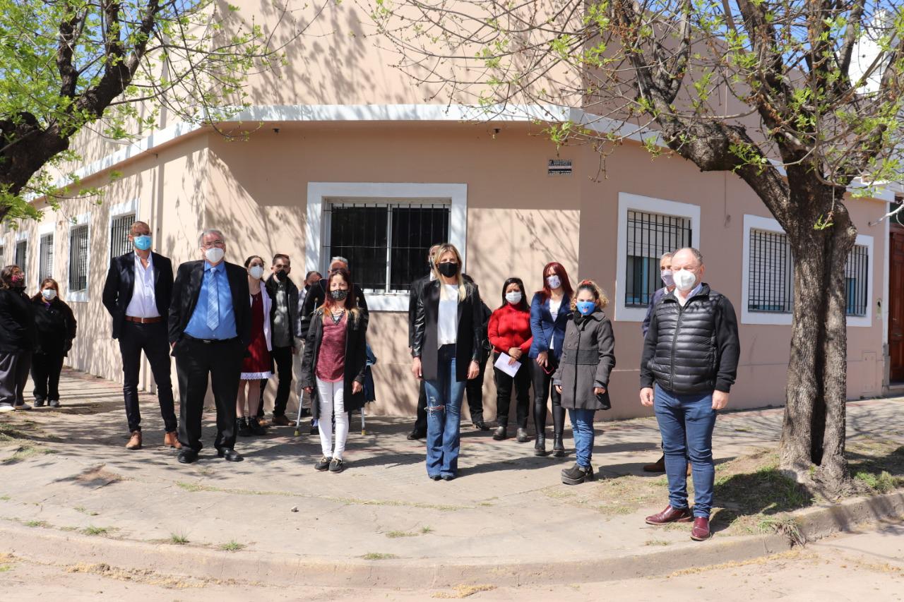 8e35e64a 75c7 43f8 8898 eb902287c73c