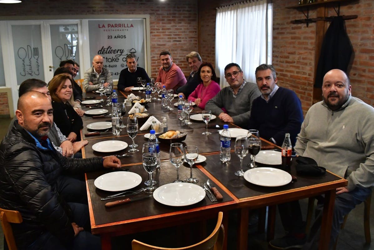 Con Grindetti el men&uacute; fue "asadazo".