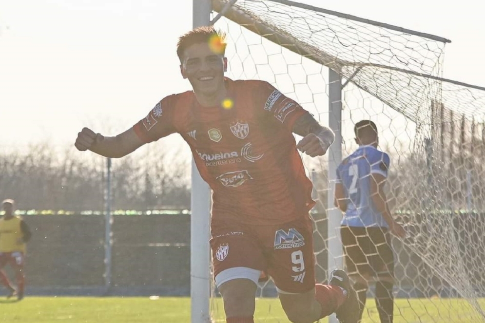 Kr&uuml;ger y el gol, una linda costumbre. Ph: Prensa CFC.