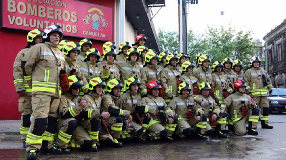 Cuartel de Bomberos Voluntarios de Ca&ntilde;uelas.