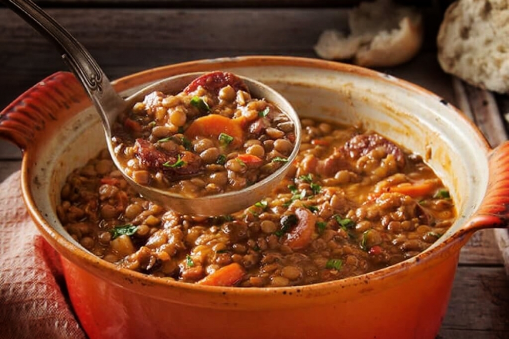 Este s&aacute;bado 23, pod&eacute;s almorzar guiso y colaborar con el Comedor Por Una Sonrisa. 