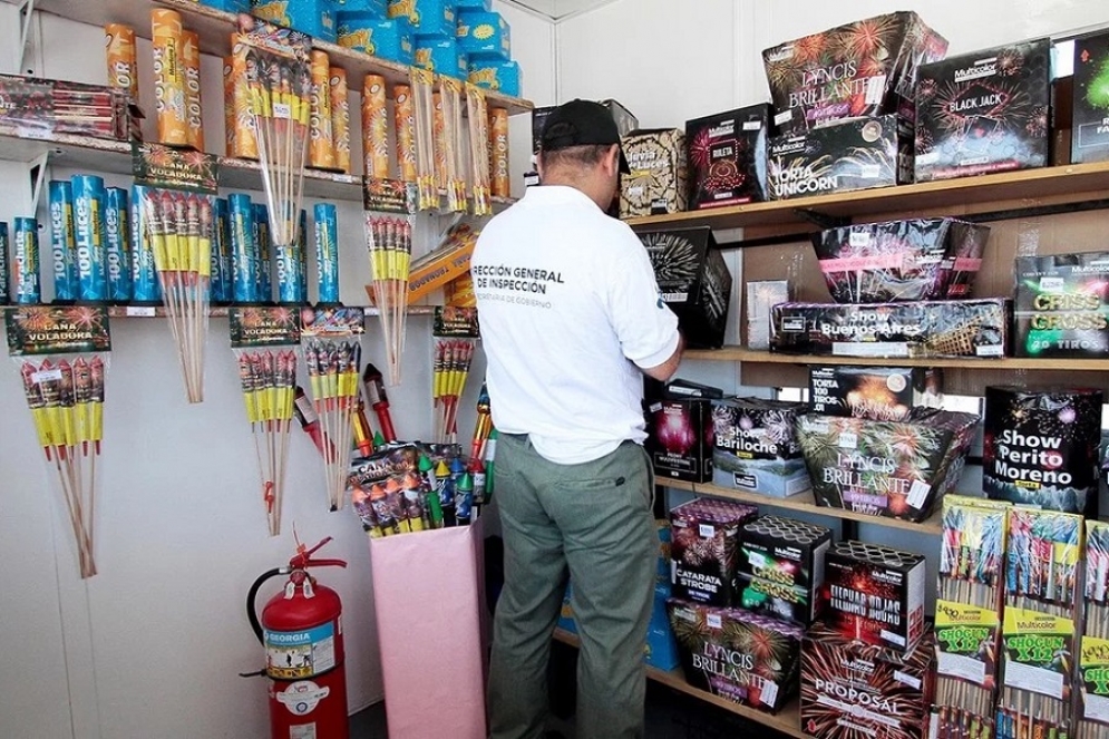 "Hay solo cuatro comercios habilitados para vender pirotecnia"