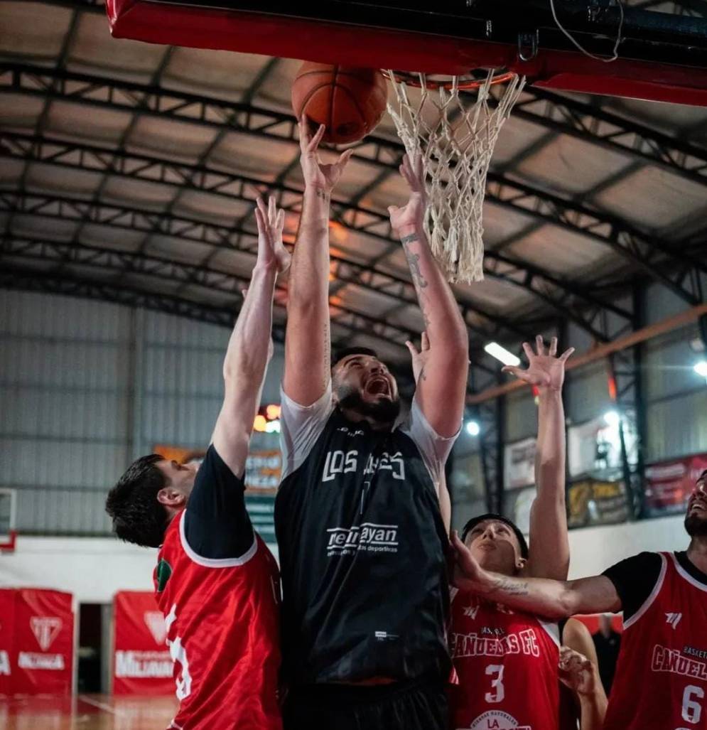 Una pintura del juego. Ph: Facebook Los Andes Basquet.