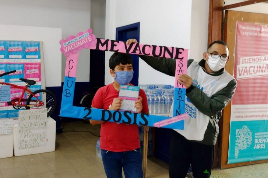 Continua la vacunaci&oacute;n a los mas jovenes.