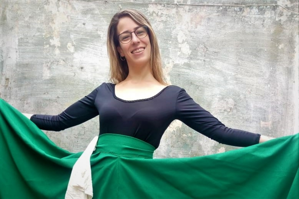 La profesora de Folclore, Sof&iacute;a Far&iacute;as, sue&ntilde;a con fundar un merendero en la sociedad de fomento del barrio.