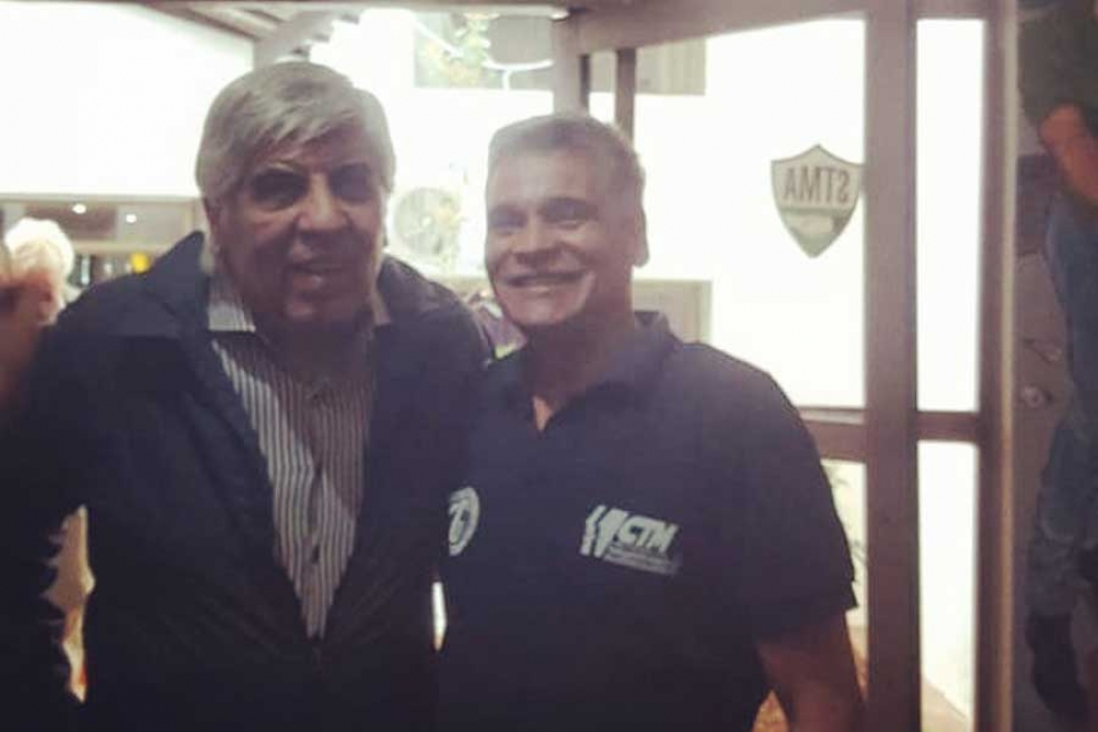 Daniel Su&aacute;rez se mostr&oacute; cerca de los Moyano