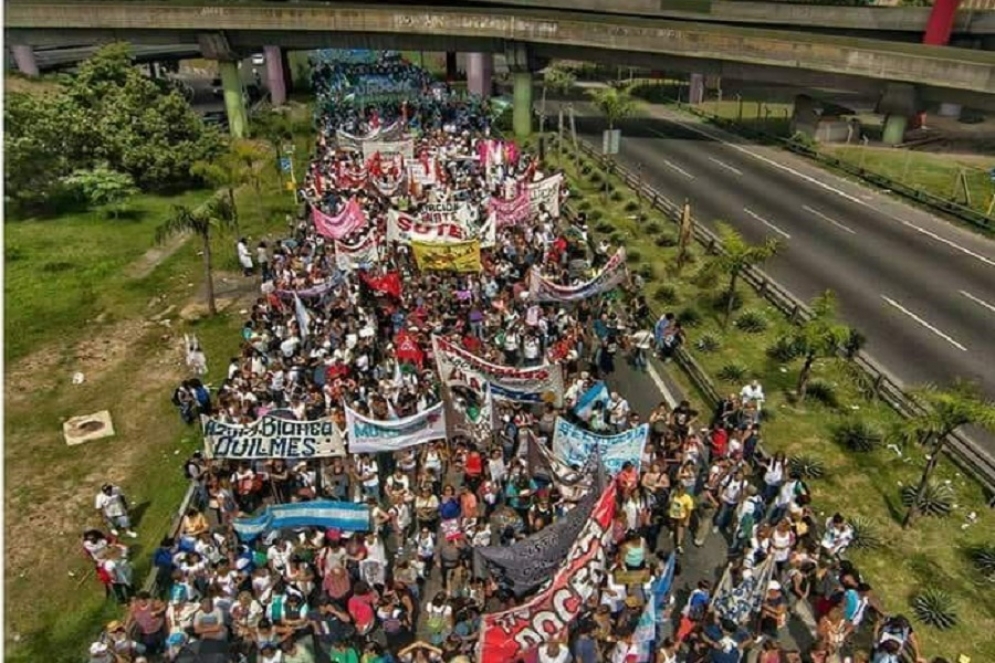 La Marcha Federal convoc&oacute; a miles y miles de personas en defensa de la educaci&oacute;n p&uacute;blica.