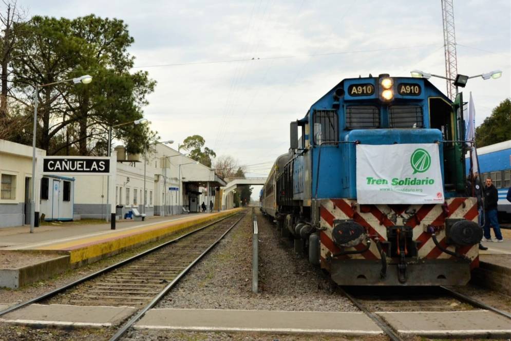 El tren solidario pasando en su campa&ntilde;a de septiembre pasado. 