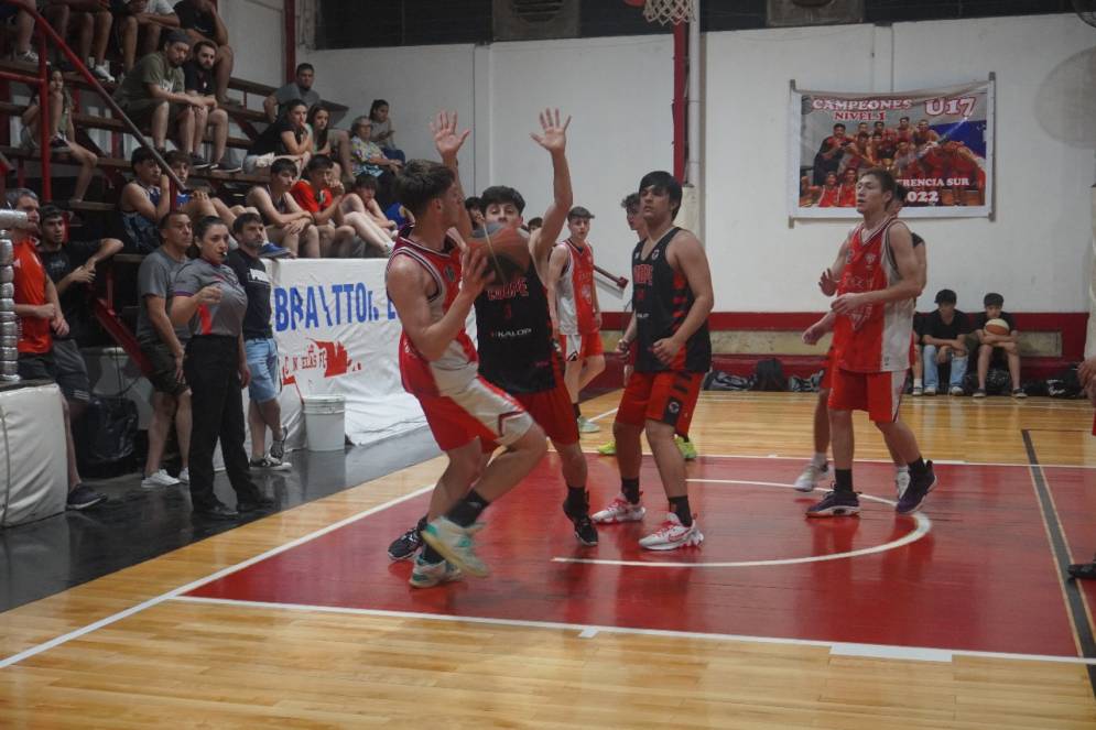 Una postal de la noche del lunes en el Microestadio Ar&iacute;n.