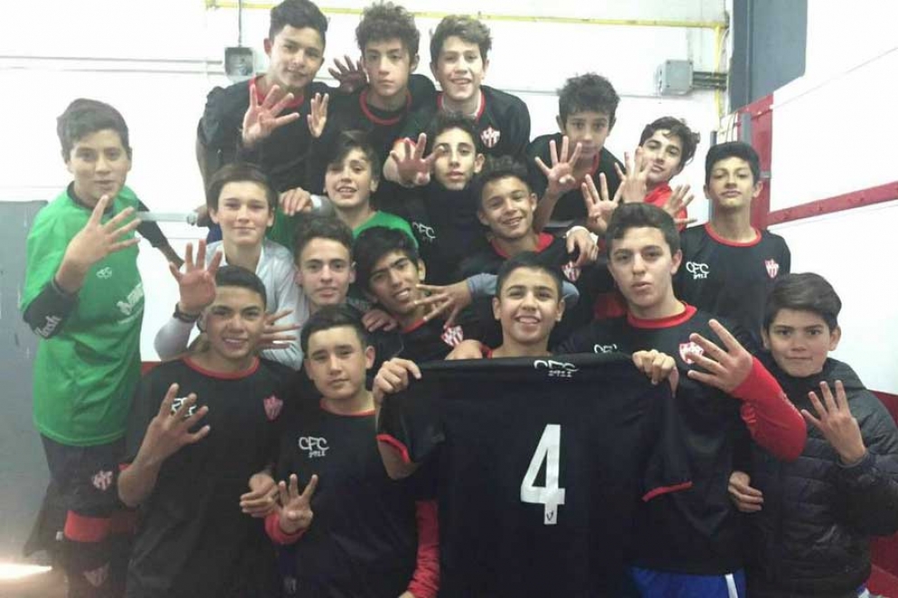 La novena del CFC gole&oacute; a Liniers por 4 a 0.