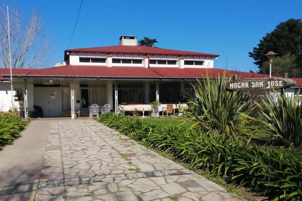 El lunes cuatro abuelas dejaron la internaci&oacute;n y regresaron al hogar a completar el aislamiento.