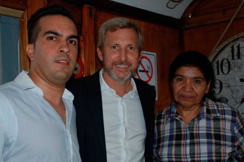 Campos junto al ministro del Interior Rogelio Frigerio y su ancho de espadas para recalar en Ca&ntilde;uelas, Margarita Barrientos.