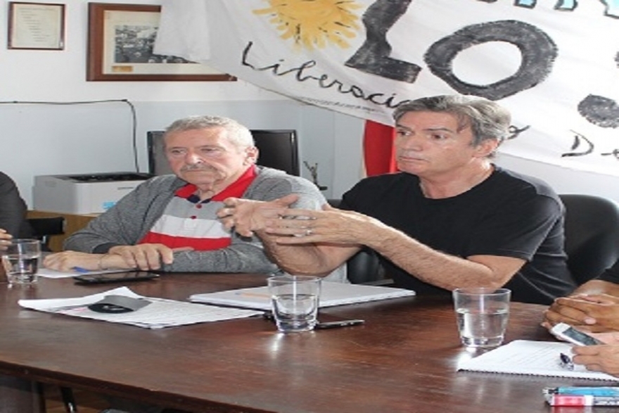 Fernando Vaca Narvaja encabez&oacute; una actividad en Ca&ntilde;uelas