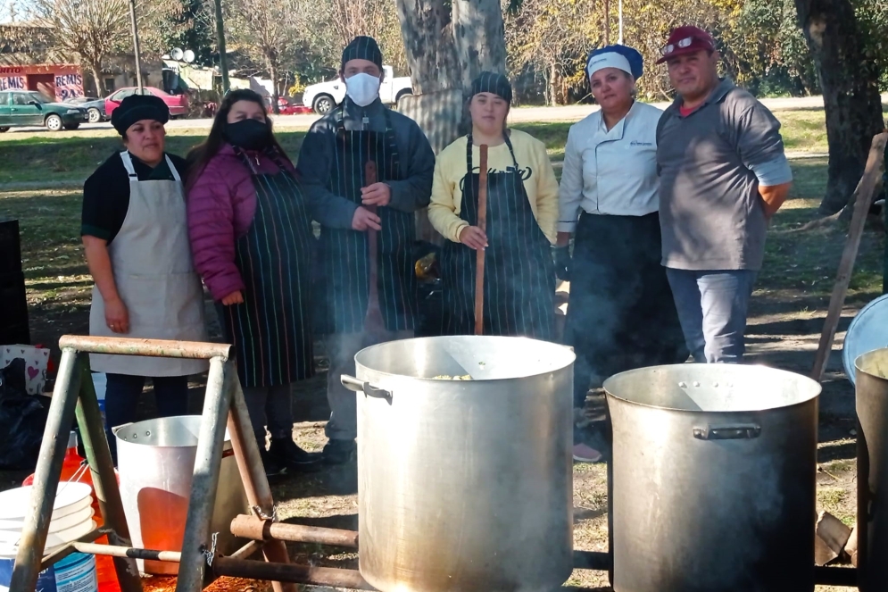 En las primeras ediciones "Cocineros Solidarios" colabor&oacute; con los casos de Emily P&eacute;rez y Emily Ayala.