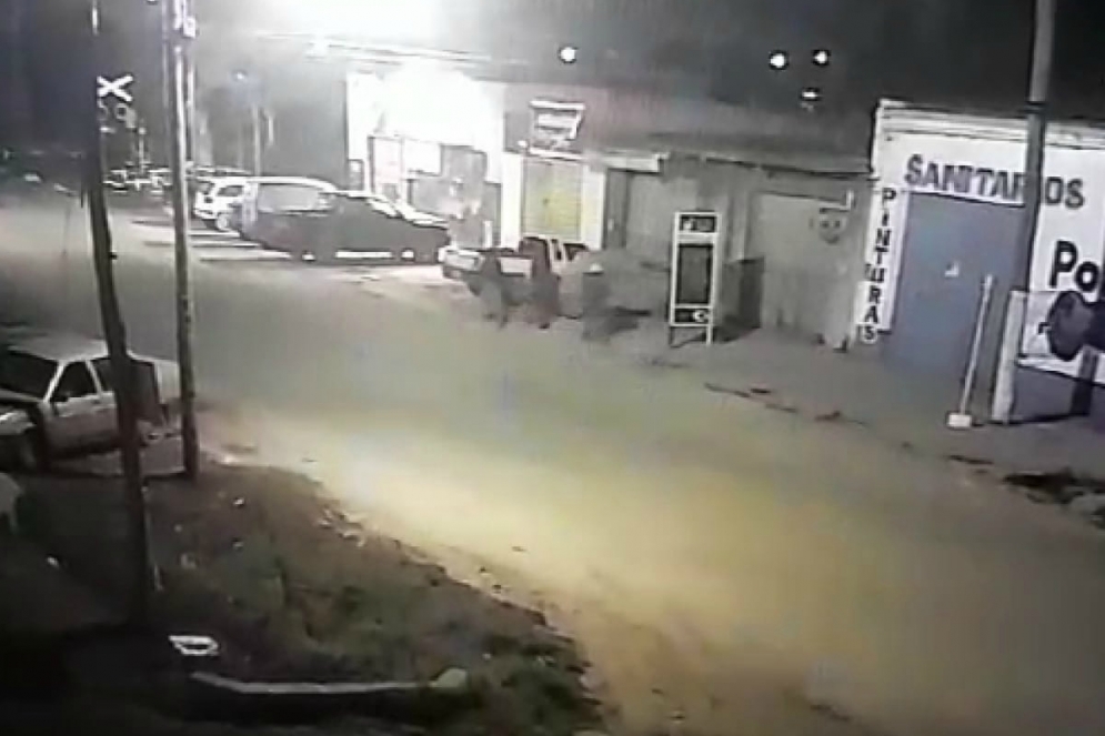 Los tres chicos tomados por las c&aacute;maras del COM