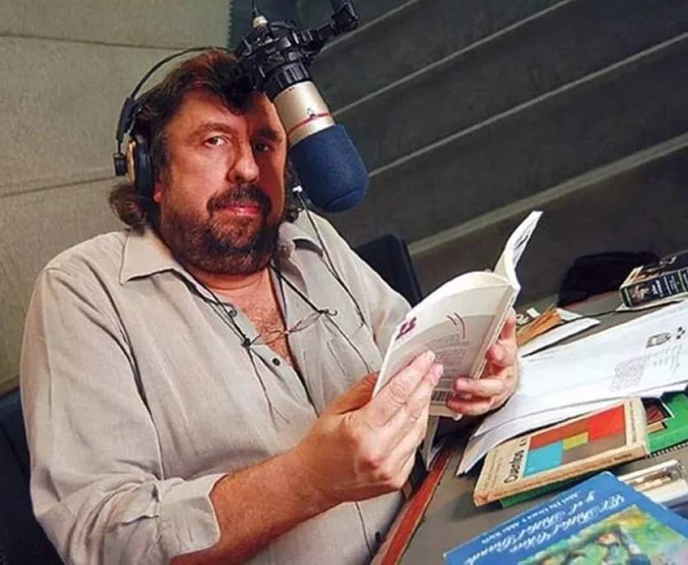 Apo, una voz inconfundible de la&nbsp;radio.