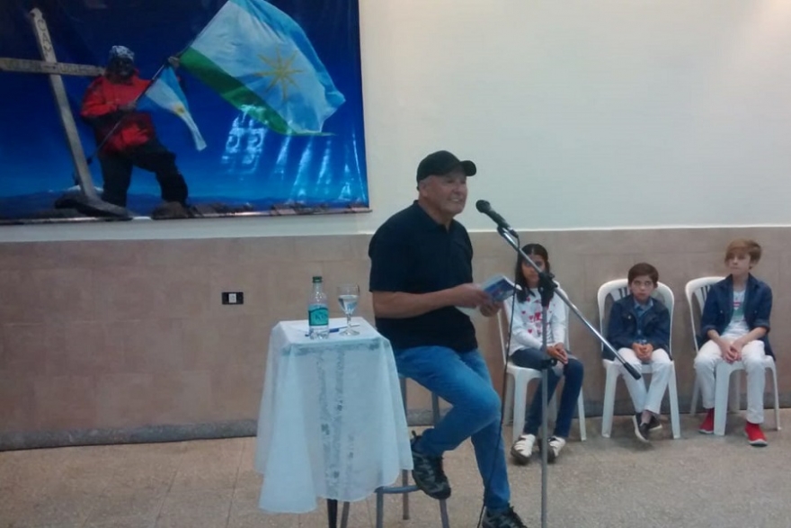 Se present&oacute; la ampliaci&oacute;n de "Cr&oacute;nicas de un aventurero"