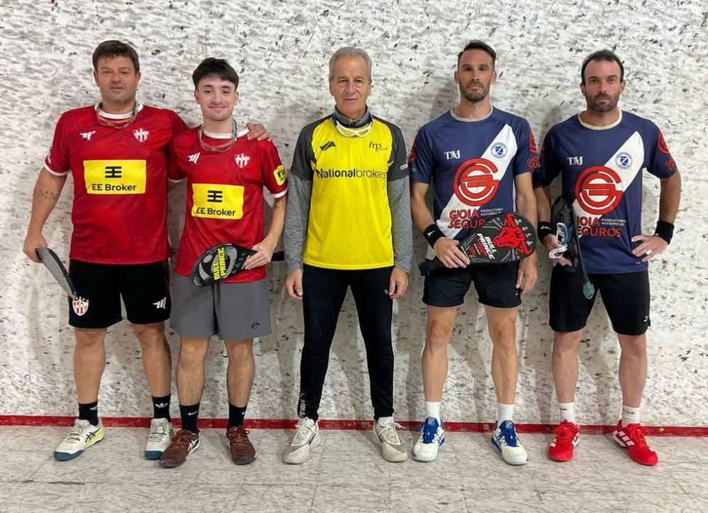 De rojo, la yunta de CFC.