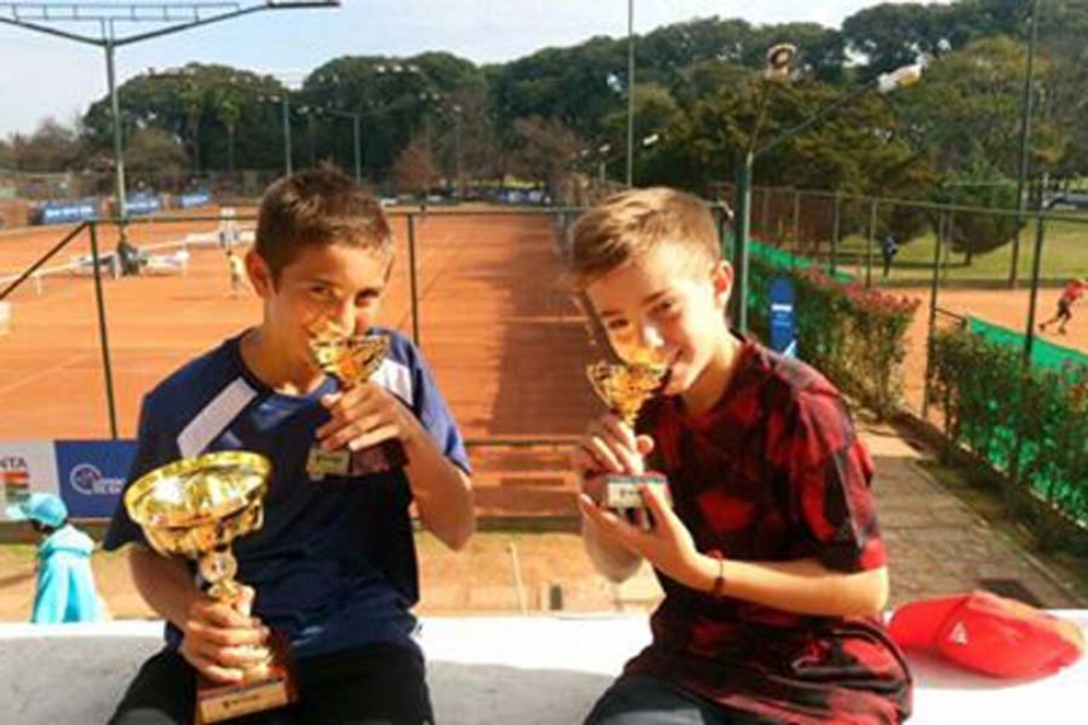 Nicol&aacute;s Eli campe&oacute;n en singles y en dobles en Rosario