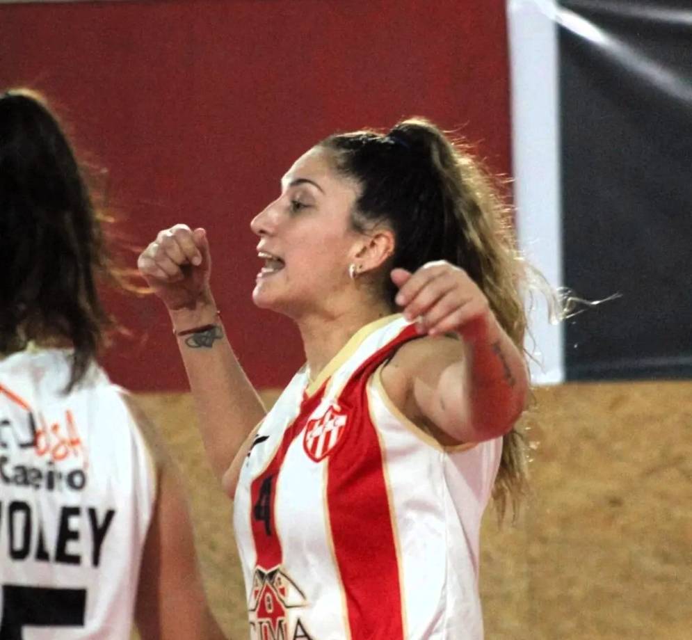 Un arranque inmejorable para el "tambero" (FOTO: Instagram @cfcvoley).