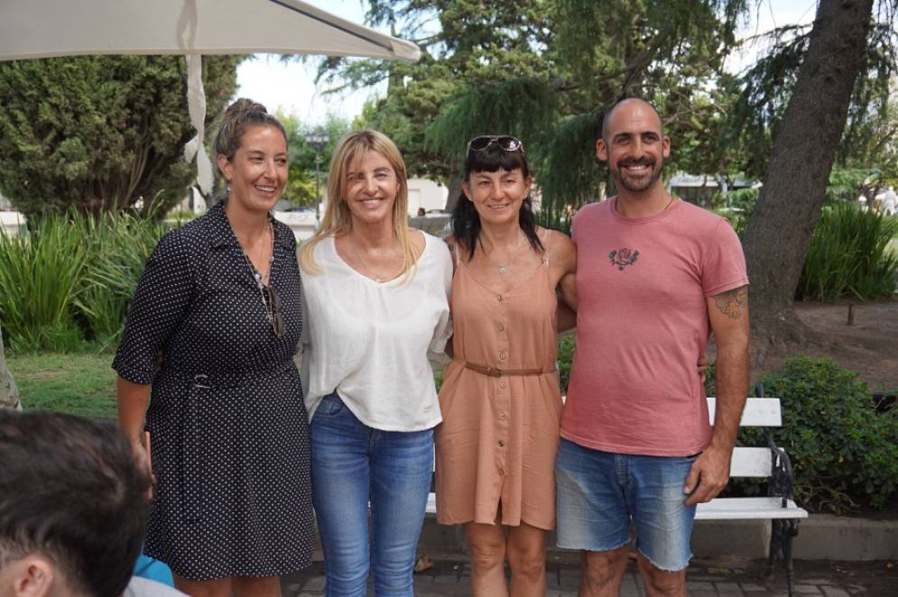 La intendenta municipal asisti&oacute; al operativo.