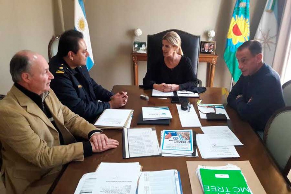 La intendenta Fassi recibi&oacute; al nuevo titular de la Departamental San Vicente