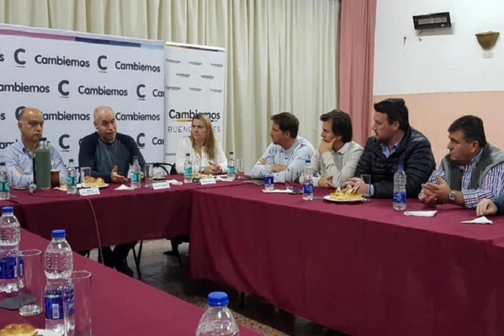 Recalt junto a Mac Goey en la reuni&oacute;n encabezada por Grindetti y Rodr&iacute;guez Larreta. 
