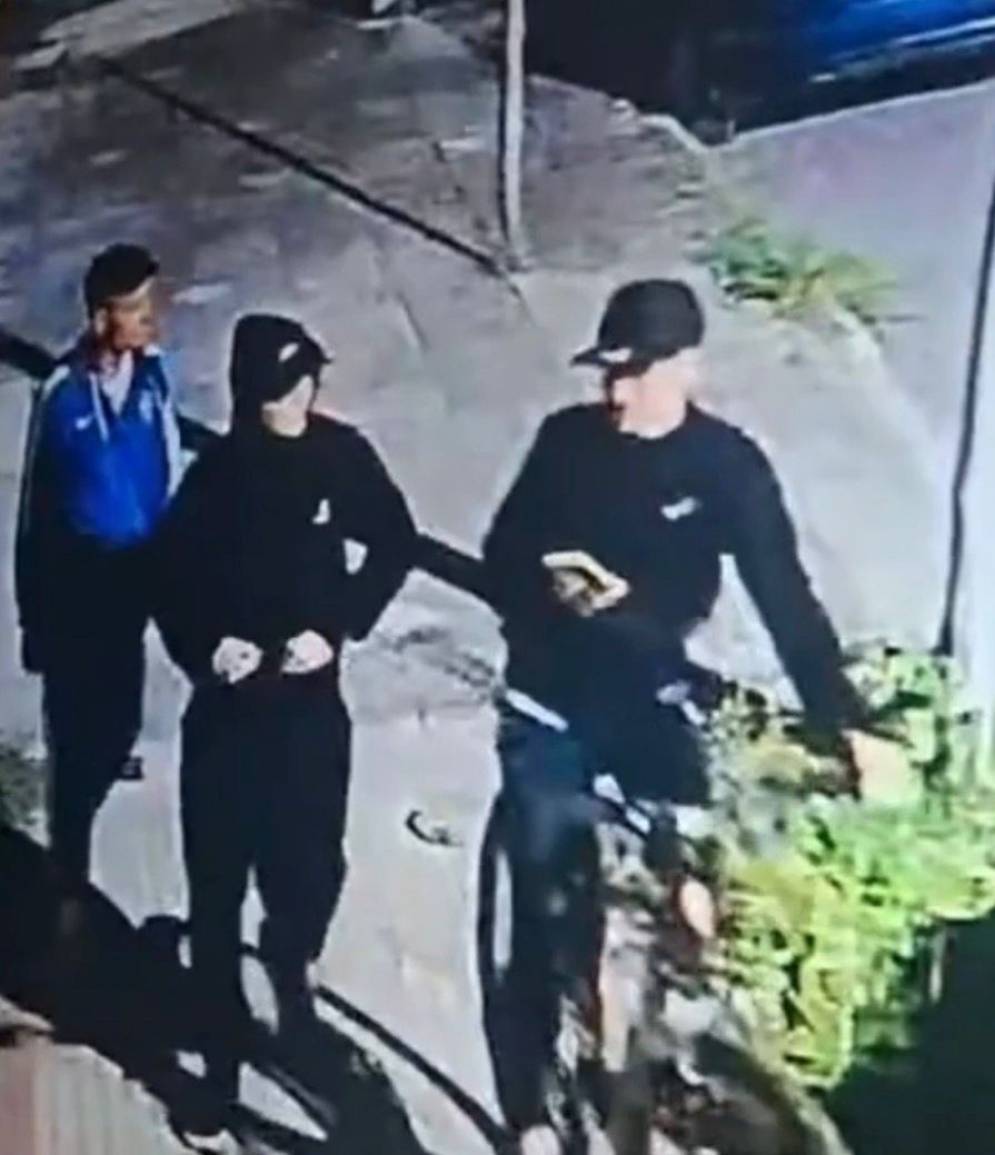 Los tres delincuentes.