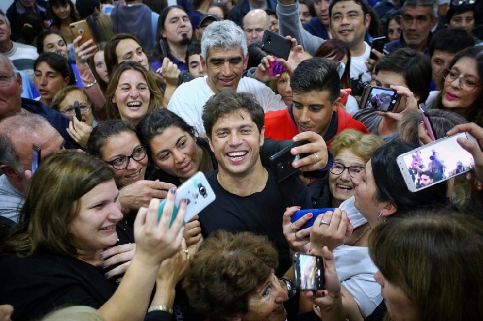 En el cierre de la campa&ntilde;a, Axel Kicillof visita Ca&ntilde;uelas
