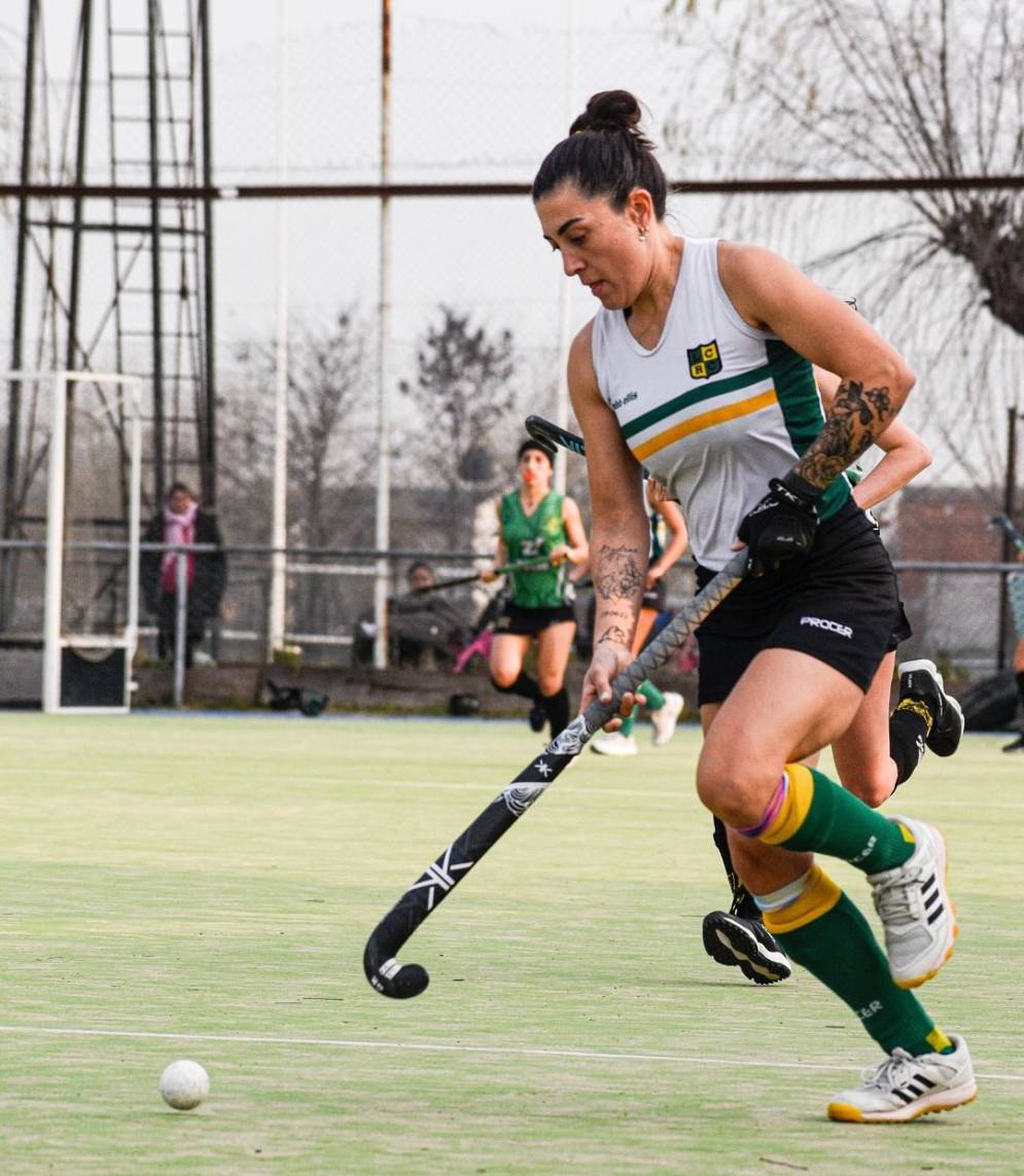 Nadina Ponce, con la bocha atada. (FOTO: Instagram Las Ca&ntilde;as).