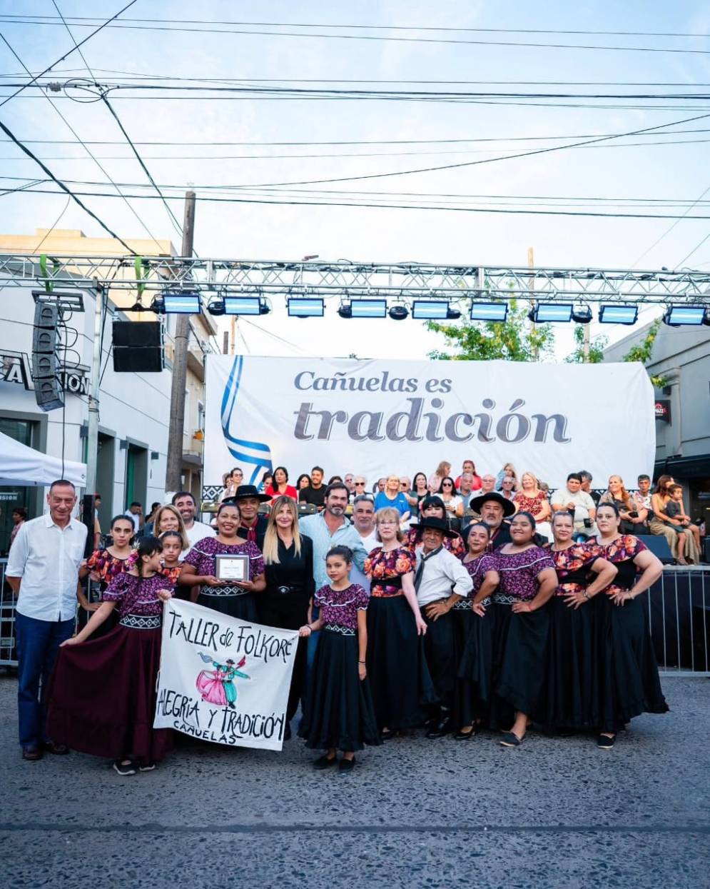 La agenda concluy&oacute; entrada la noche sabatina.