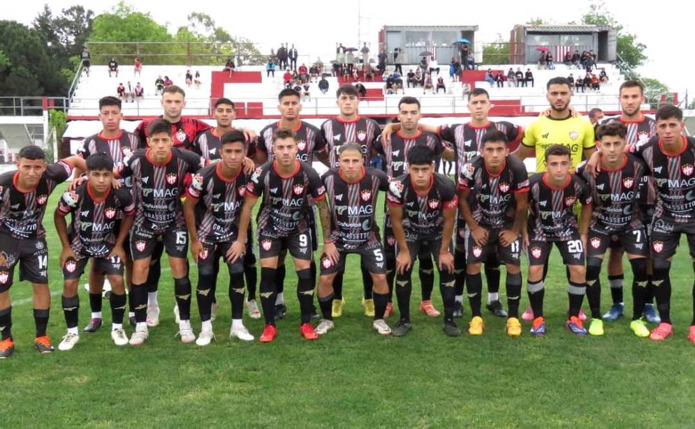 El plantel que termin&oacute; la temporada. Ph: prensa CFC-Javi Morales.