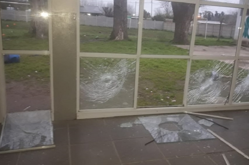 Las ventanas vandalizadas. 