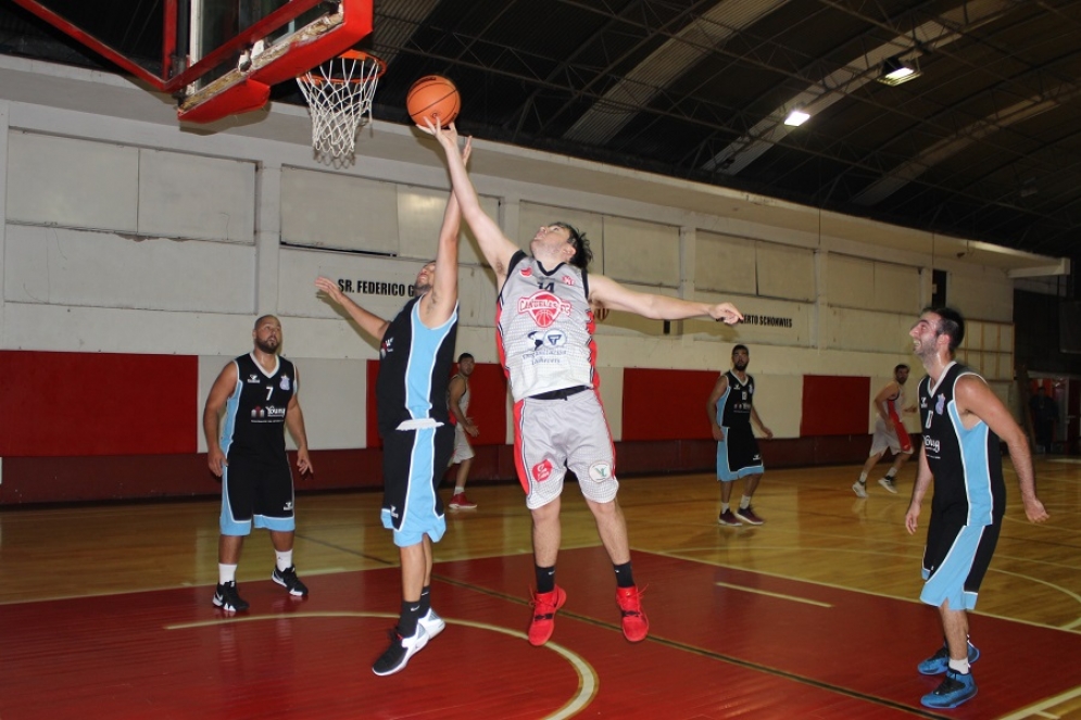 En el Ar&iacute;n lo pele&oacute; hasta el final.