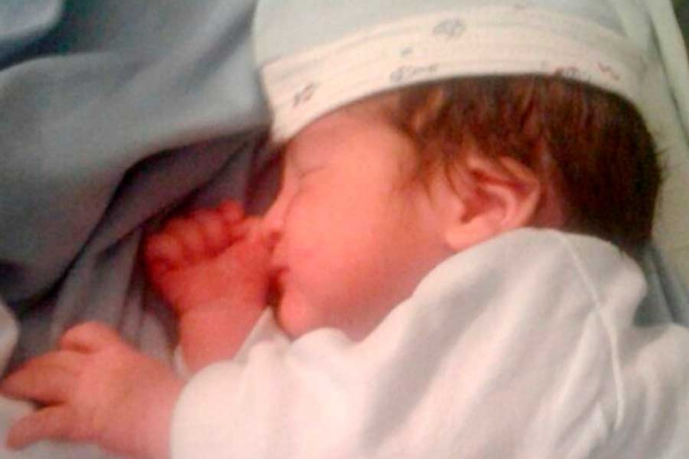 Johan, minutos despu&eacute;s de haber nacido. 