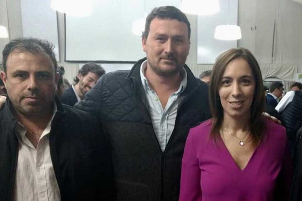 Ignacio Duhalde y Santiago Mac Goey en un encuentro con la gobernadora, Mar&iacute;a Eugenia Vidal. 