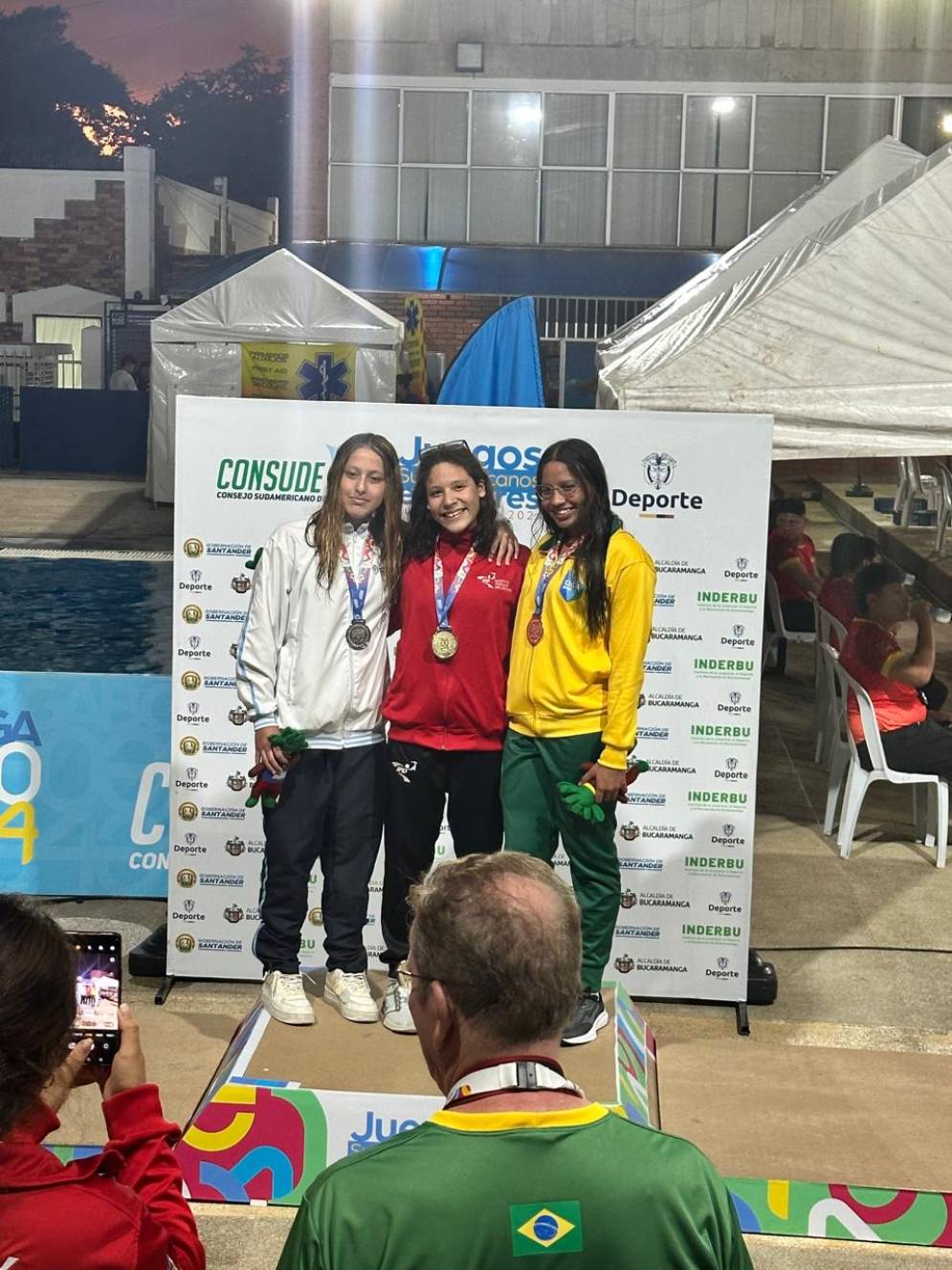 Constanza, la primera a la izquierda, en su &uacute;ltima participaci&oacute;n&nbsp;en&nbsp;Colombia.