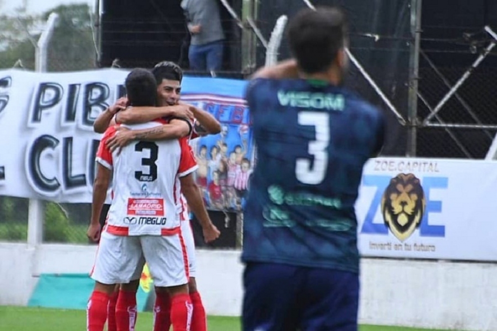 El tres, sin&oacute;nimo de la tarde. Ph: Jonathan Arga&ntilde;araz.