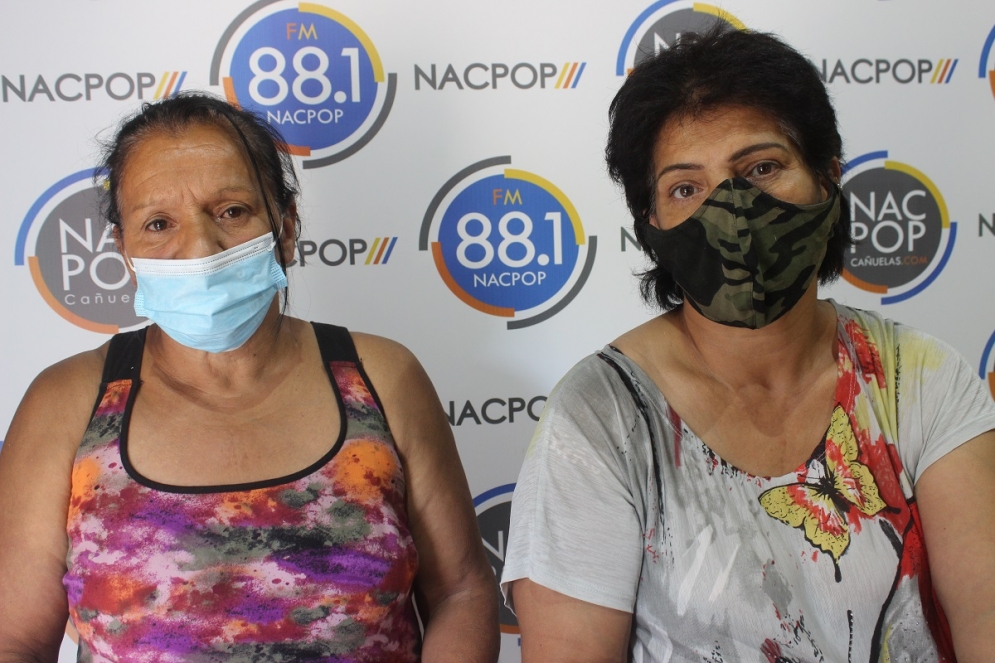 Monica y Patricia Ch&aacute;vez.