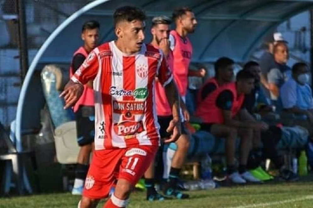 Sosa desequilibr&oacute; por derecha y lleg&oacute; al empate. Ph: prensa CFC.