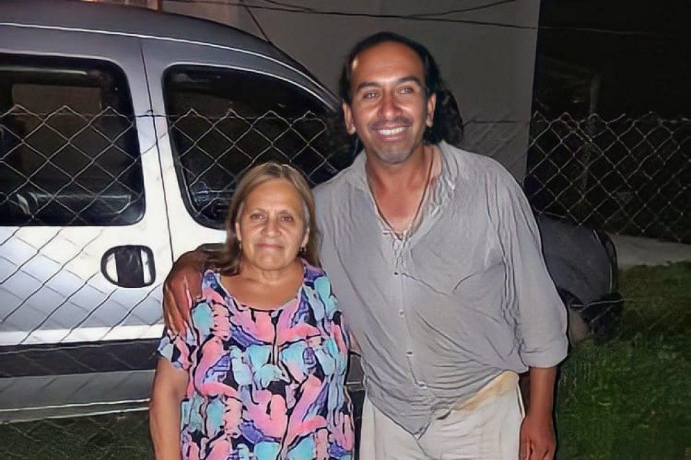 Amelia y Luis, con una sonrisa enorme. 