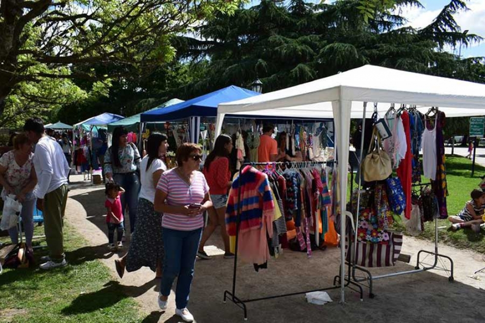S&aacute;bado de "Feria de Mujeres Creadoras y Productivas de Navidad"