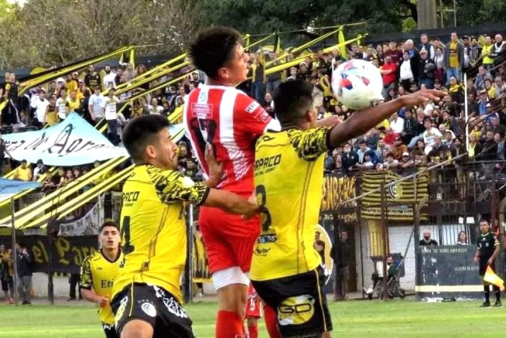 Kr&uuml;ger luchando en el &aacute;rea de Comunicaciones (FOTO: Javier Morales).