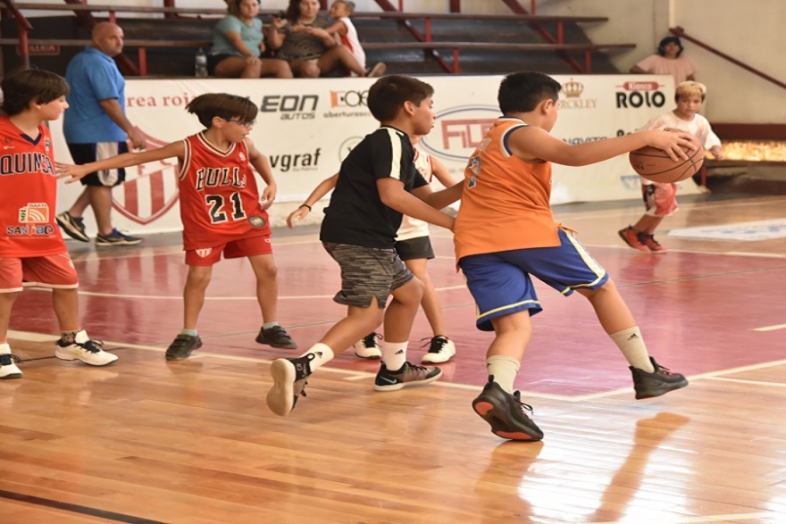 B&aacute;squet: movieron los tamberitos