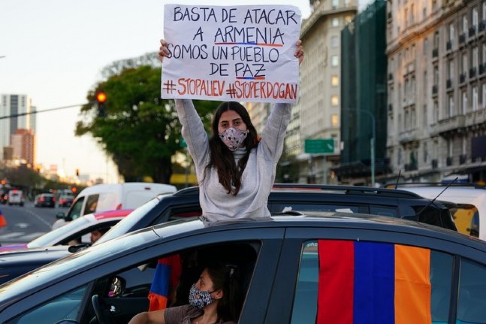 Postal de la "Caravana por la Paz", realizada la semana pasada en la Ciudad de Buenos Aires. (Foto: Infobae).