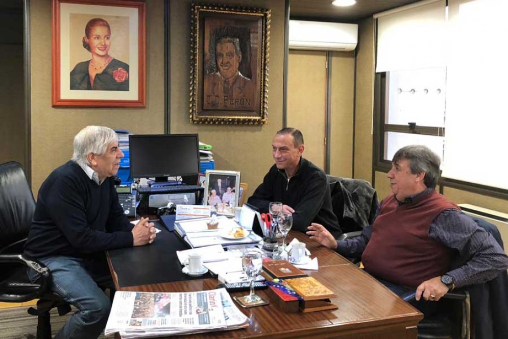 Arrieta junto a Moyano y Garc&iacute;a. 