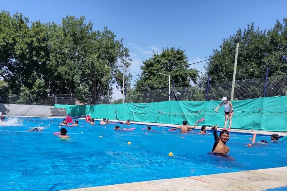 Comenz&oacute; la Colonia Municipal 2021: "los padres conf&iacute;an en nosotros"