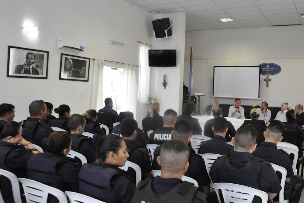 Comenz&oacute; la capacitaci&oacute;n policial sobre explotaci&oacute;n laboral, sexual, narcotr&aacute;fico y violencia de g&eacute;nero