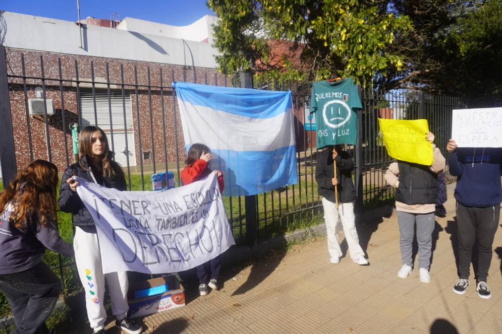 Hubo una veintena de personas.