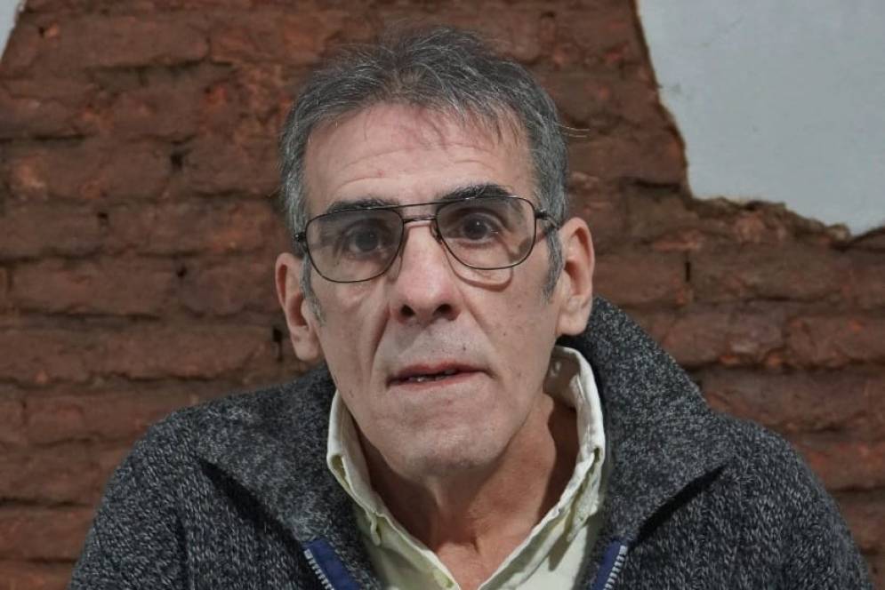 P&eacute;rez Armari en los estudios de NacPop TV.